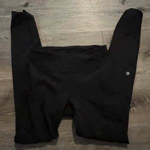 Black Lulu lemon leggings